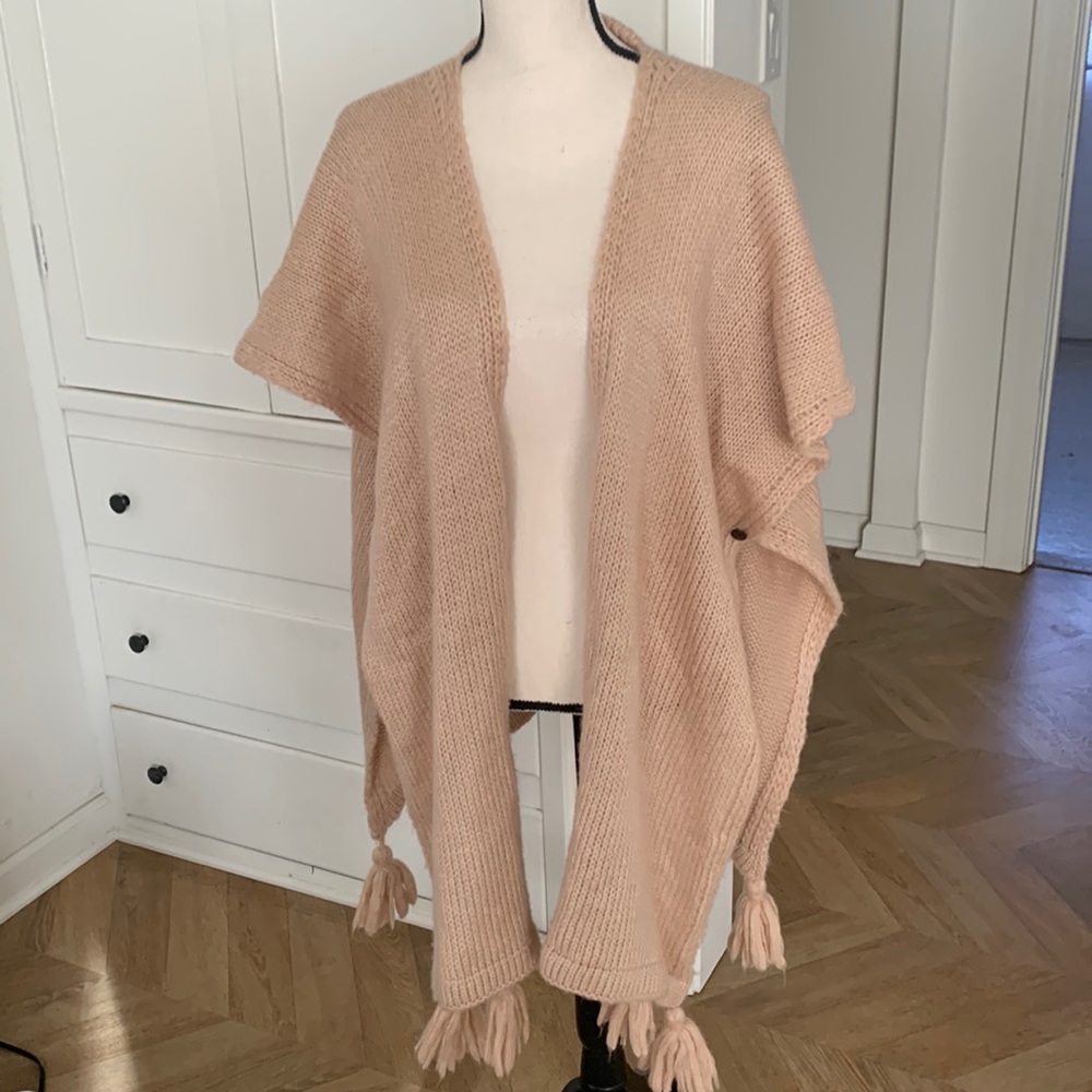 Do Everything In Love knit pancho / wrap